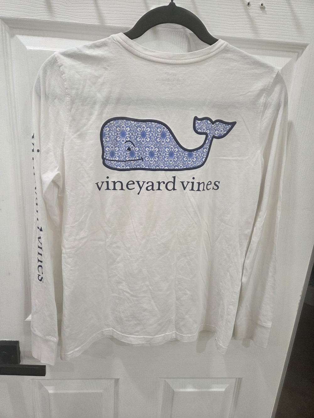Vineyard Vines White Long-Sleeve Tee with Blue Paisley Whale
